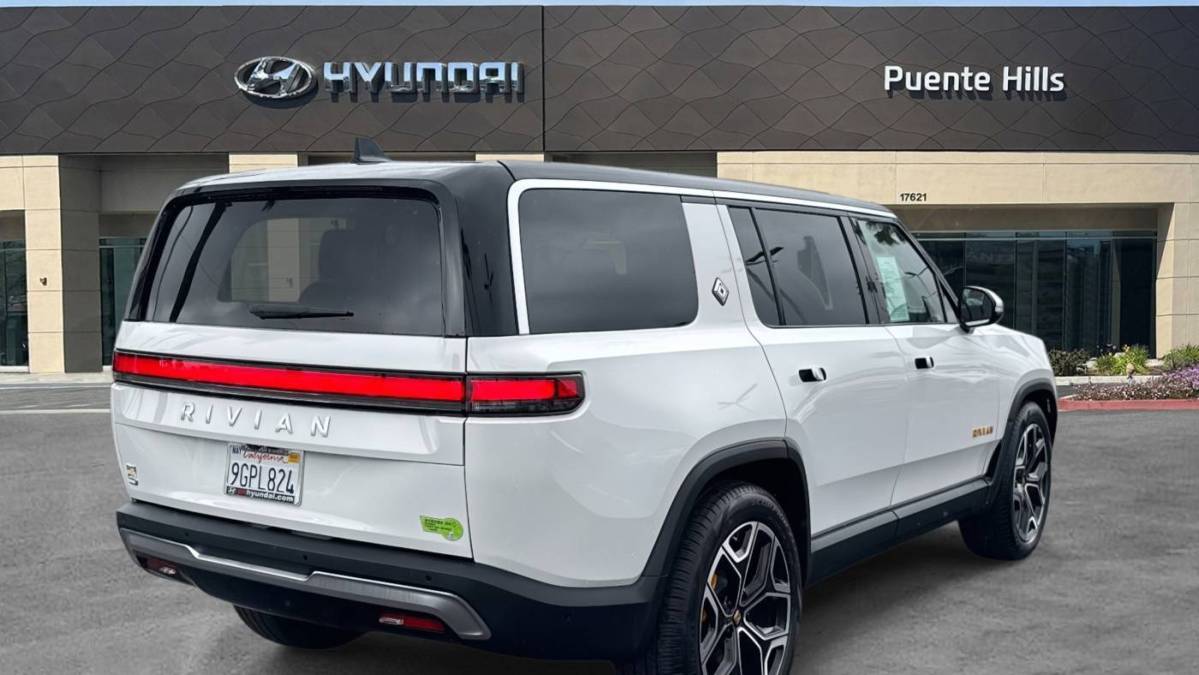 2023 Rivian R1S - Images - 4