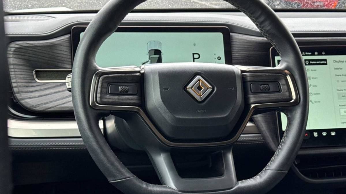 2023 Rivian R1S - Images - 8