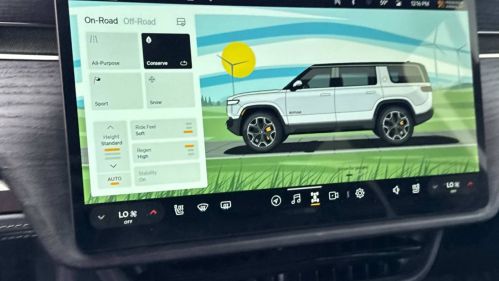 2023 Rivian R1S - Images - 15