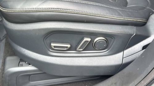 2023 Rivian R1S - Images - 19