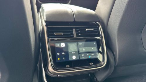 2023 Rivian R1S - Images - 23