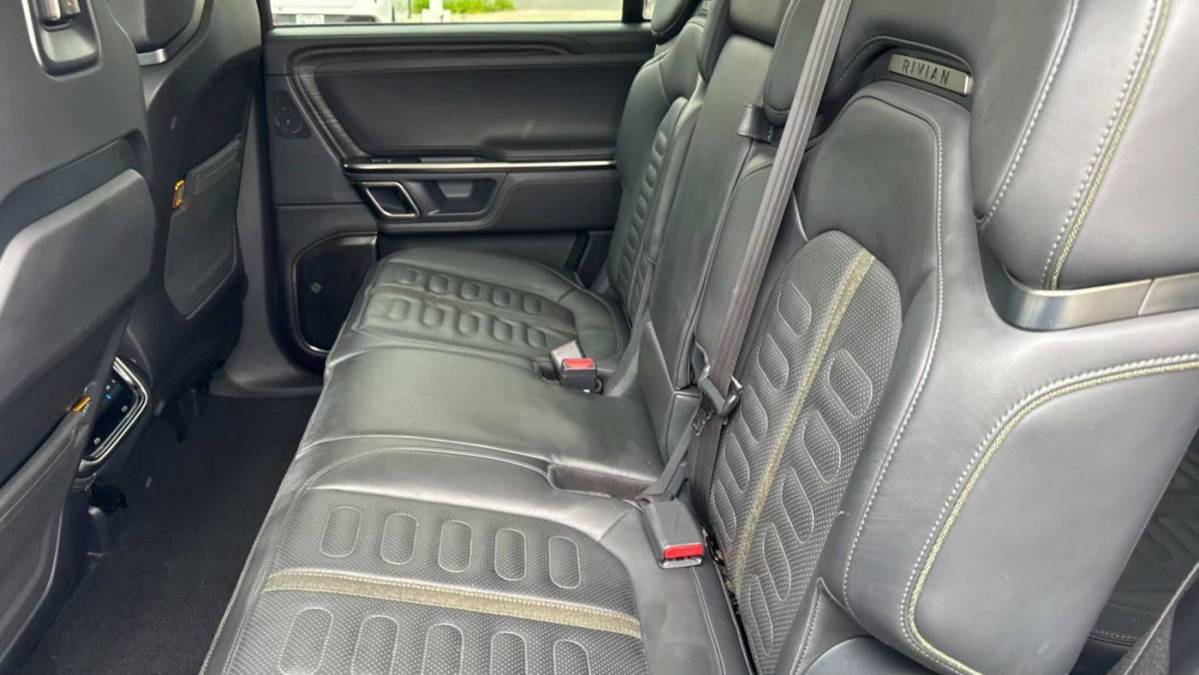 2023 Rivian R1S - Images - 24