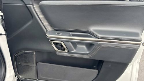 2023 Rivian R1S - Images - 27