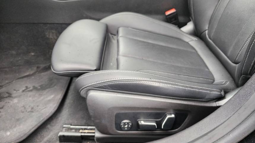 2024 BMW 3 Series - Images - 12