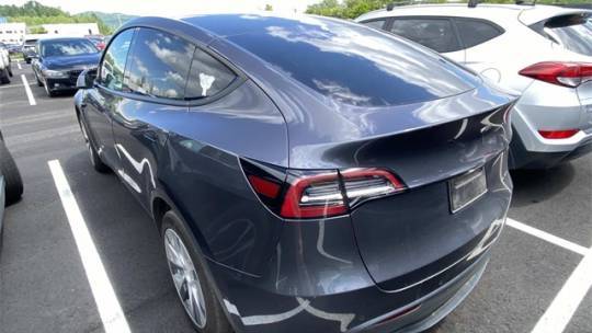 2021 Tesla Model Y 5YJYGDEEXMF253943