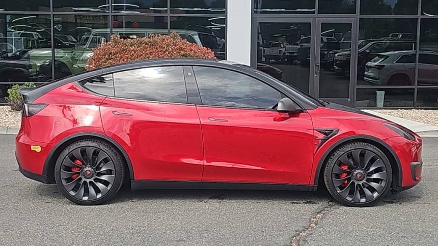 2021 Tesla Model Y 5YJYGDEFXMF157738