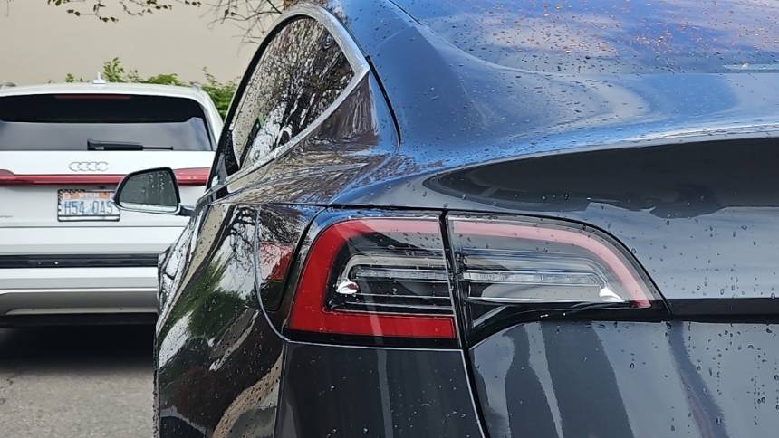 2018 Tesla Model 3 5YJ3E1EB9JF134717