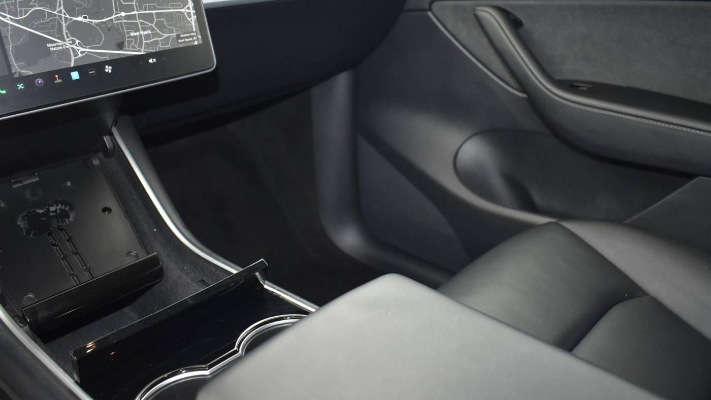 2020 Tesla Model Y 5YJYGDEE5LF043765
