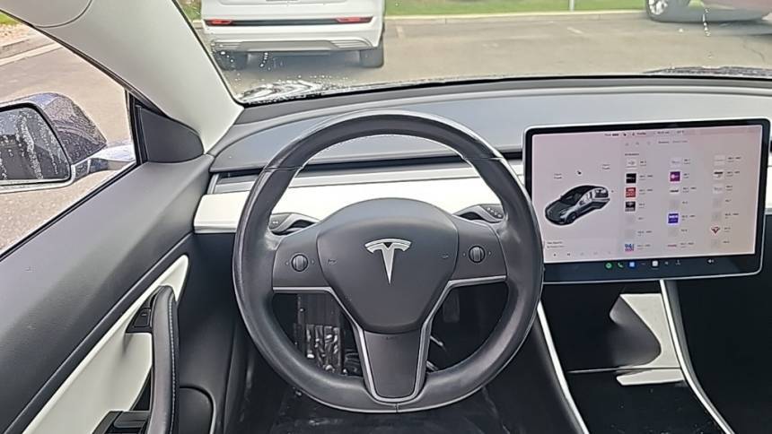 2018 Tesla Model 3 5YJ3E1EB9JF134717