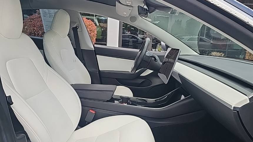 2018 Tesla Model 3 5YJ3E1EB9JF134717