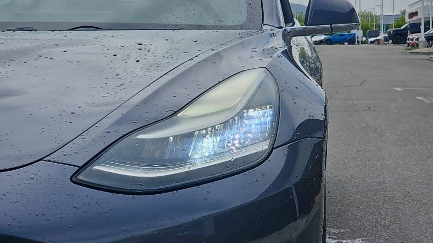 2018 Tesla Model 3 5YJ3E1EB9JF134717