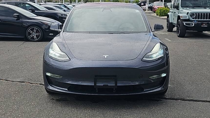 2018 Tesla Model 3 5YJ3E1EB9JF134717