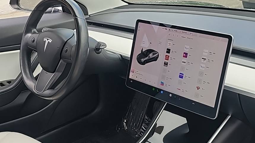 2018 Tesla Model 3 5YJ3E1EB9JF134717