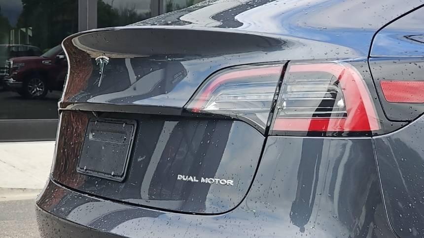 2018 Tesla Model 3 5YJ3E1EB9JF134717