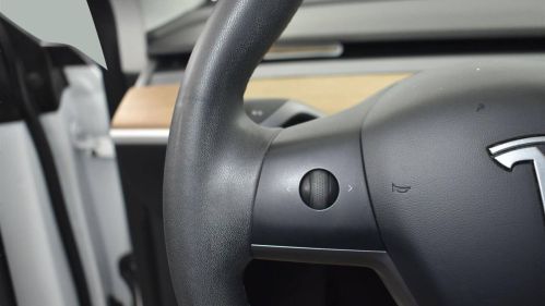 2020 Tesla Model Y 5YJYGDEE5LF043765