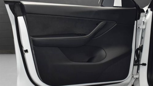 2020 Tesla Model Y 5YJYGDEE5LF043765