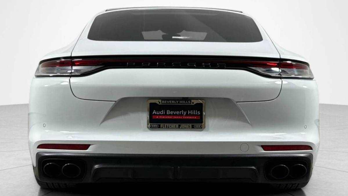 2021 Porsche Panamera - Images - 4