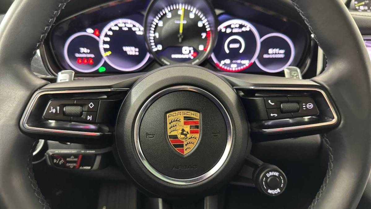 2021 Porsche Panamera - Images - 21