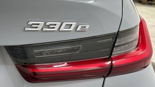 2024 BMW 3 Series - Images - 27
