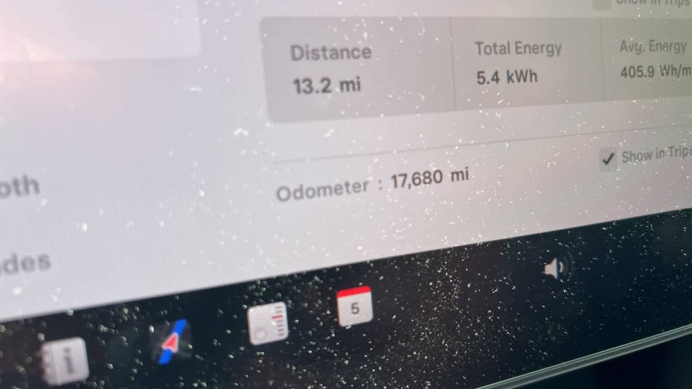 2022 Tesla Model Y 7SAYGDEF0NF462640