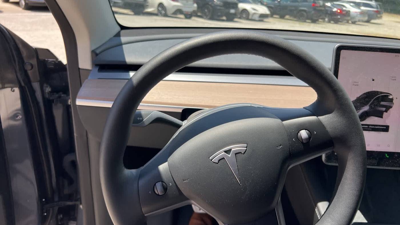 2022 Tesla Model Y 7SAYGDEF0NF462640