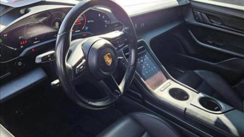 2022 Porsche Taycan - Images - 10