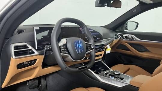 2025 BMW i4 WBY43HD07SFV03928