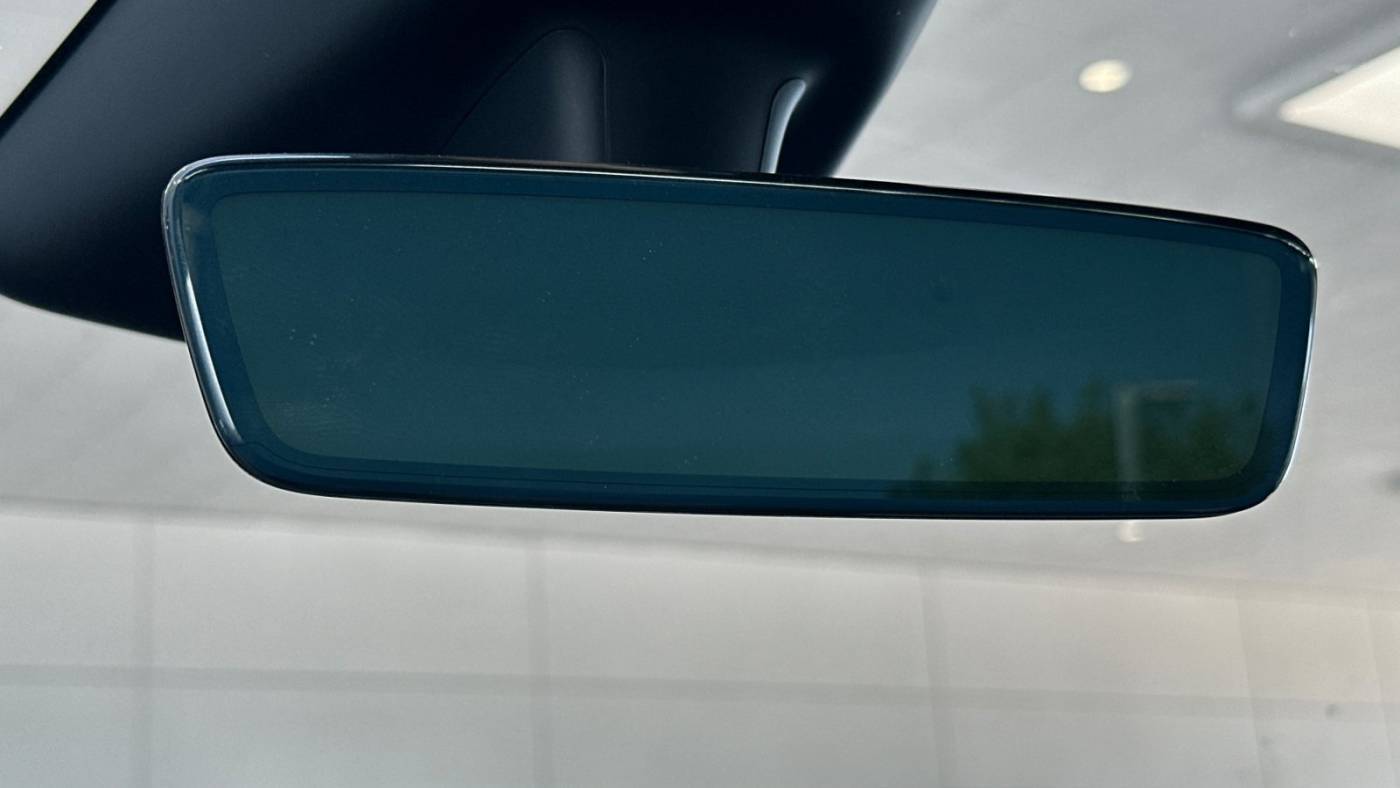 2024 Tesla Model Y 7SAYGDEE7RF061518