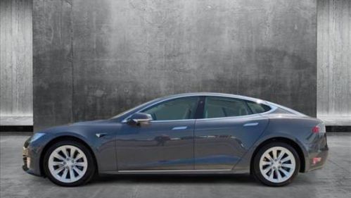 2017 Tesla Model S - Images - 9