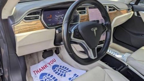 2017 Tesla Model S - Images - 10