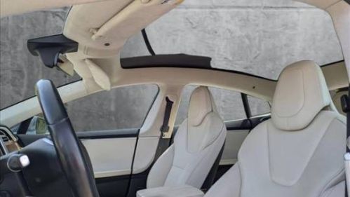 2017 Tesla Model S - Images - 16