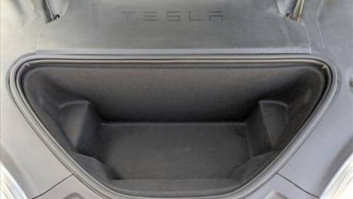 2017 Tesla Model S - Images - 25