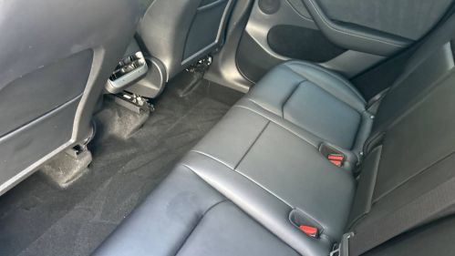 2024 Tesla Model Y 7SAYGDEE7RF061518