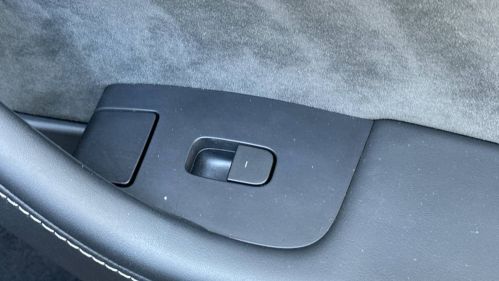 2024 Tesla Model Y 7SAYGDEE7RF061518