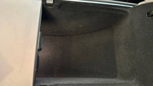 2024 Tesla Model Y 7SAYGDEE7RF061518