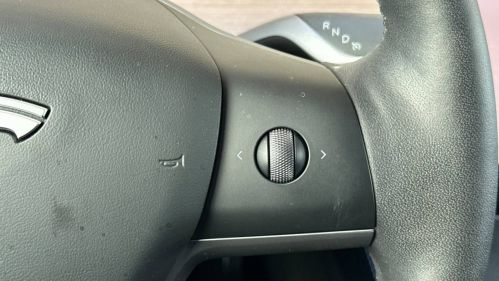 2024 Tesla Model Y 7SAYGDEE7RF061518