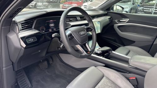 2022 Audi e-tron S - Images - 10