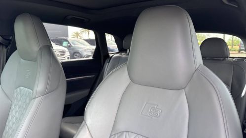 2022 Audi e-tron S - Images - 15