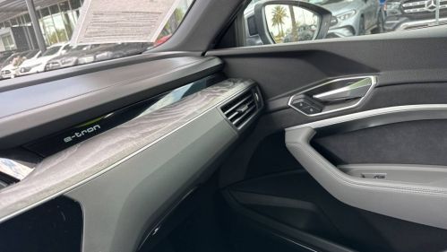 2022 Audi e-tron S - Images - 22