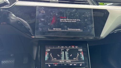 2022 Audi e-tron S - Images - 23