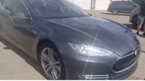 2015 Tesla Model S - Images - 1