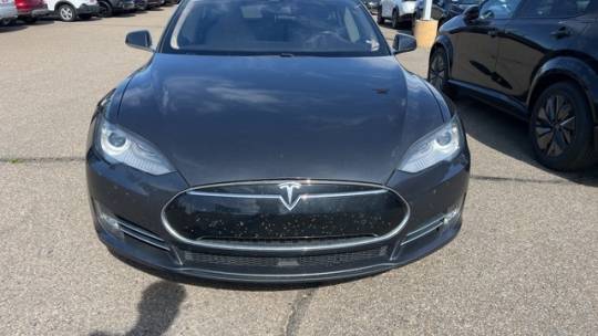 2015 Tesla Model S - Images - 5