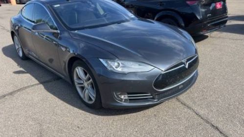 2015 Tesla Model S - Images - 6