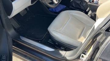 2015 Tesla Model S - Images - 11
