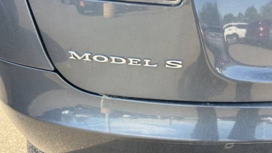 2015 Tesla Model S - Images - 13