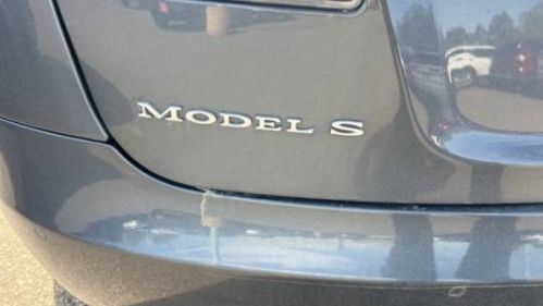 2015 Tesla Model S - Images - 13