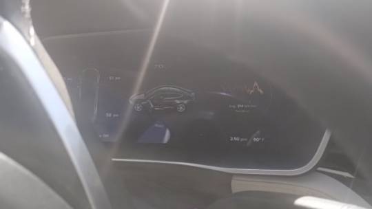 2015 Tesla Model S - Images - 14