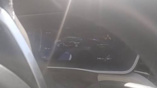 2015 Tesla Model S - Images - 14