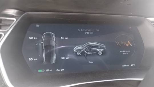 2015 Tesla Model S - Images - 15