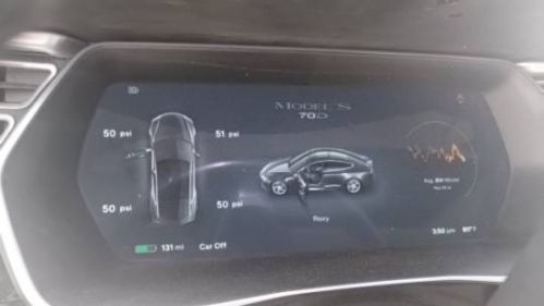 2015 Tesla Model S - Images - 15